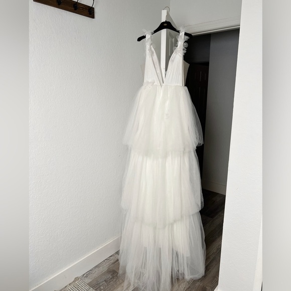 NEW Katie May Aurora Gown in Ivory - Picture 6 of 16